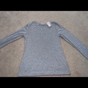 Gray long sleeve shirt